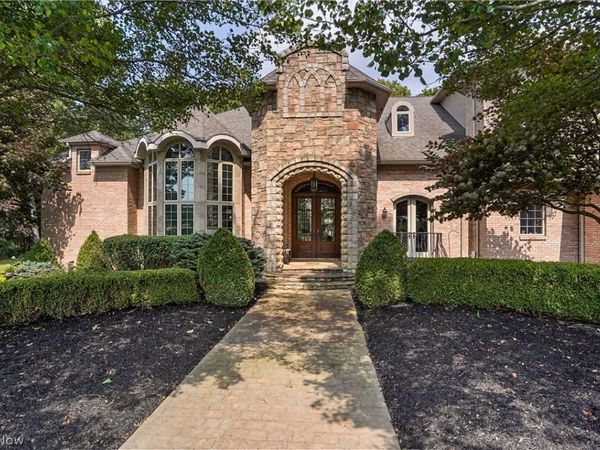 3783 Pioneer Trail, Mantua, OH 44255