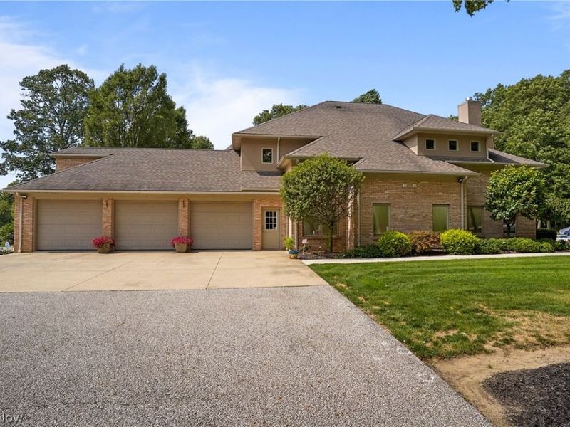 3783 Pioneer Trail, Mantua, OH 44255 Photo 4