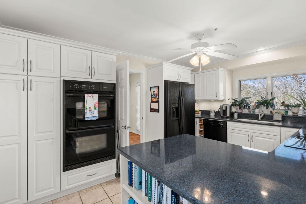 610 Harbor Creek Place Photo 19