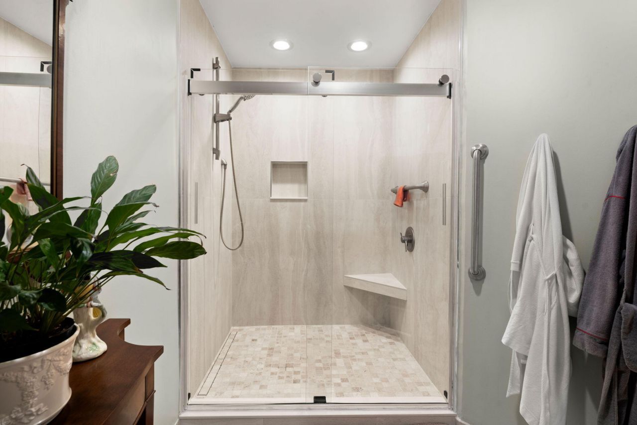 610 Harbor Creek Place Photo 29