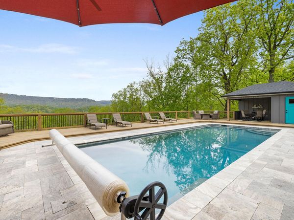 5977 Crestview Drive, Hixson, TN 37343