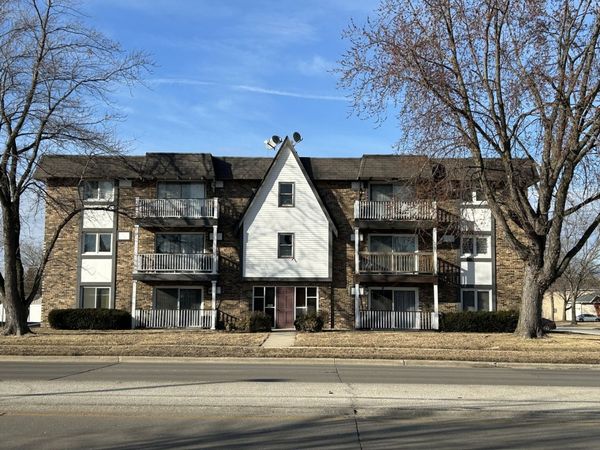 5850 W 87th Street , Unit 2A, Burbank, IL 60459