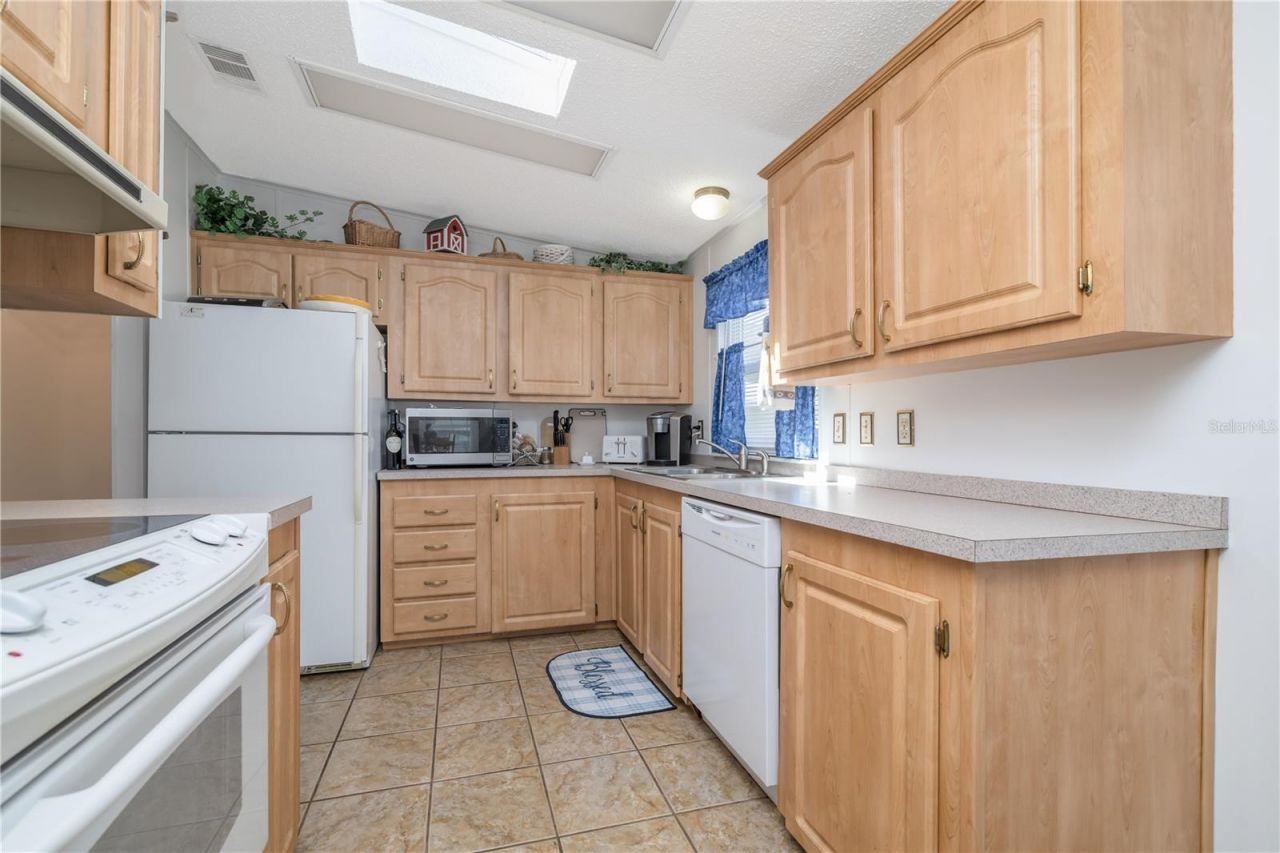 810 N Navigators Way, Edgewater, FL 32141 Photo