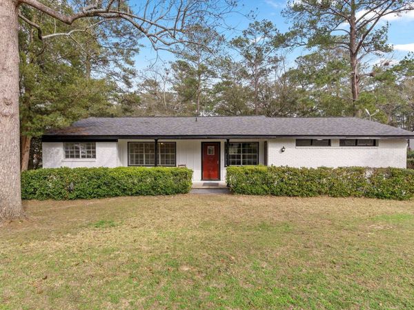 911 NE 1ST Street , Havana, FL 32333