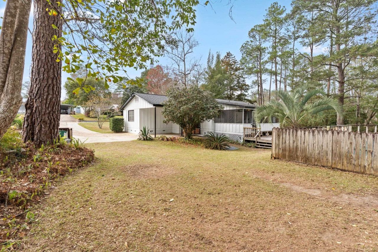 911 NE 1st Street , Havana, FL 32333 Photo