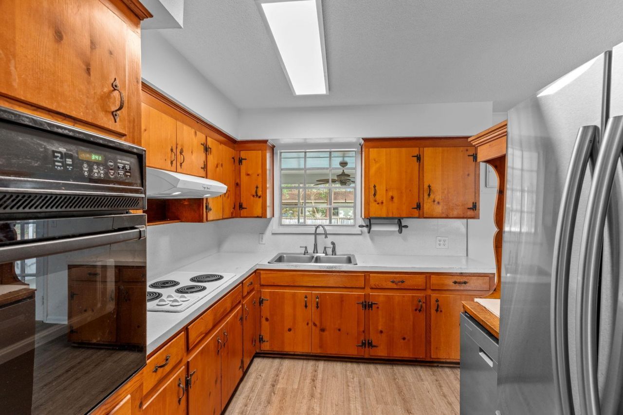 911 NE 1st Street , Havana, FL 32333 Photo