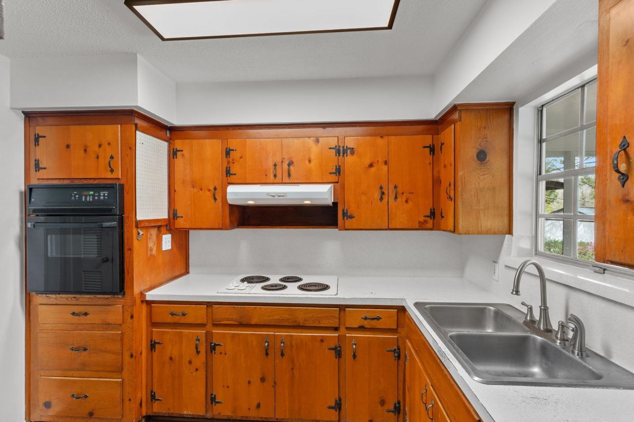 911 NE 1st Street , Havana, FL 32333 Photo