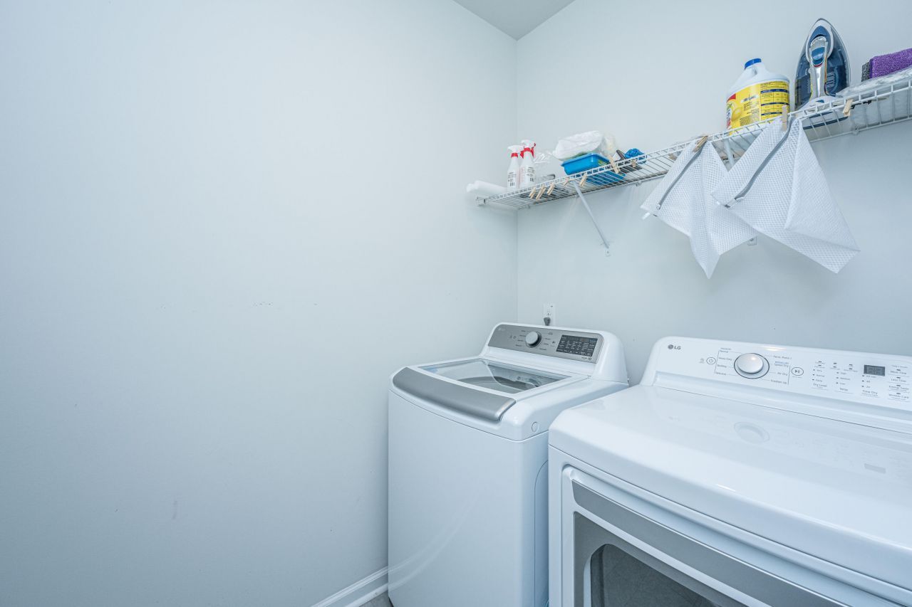 2750 Sunrose Lane Photo 38