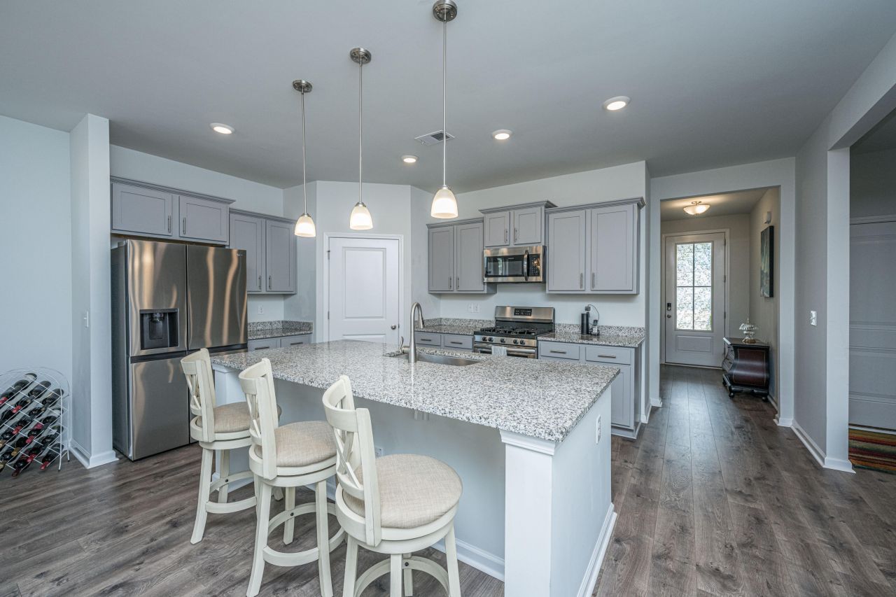 2750 Sunrose Lane Photo 6