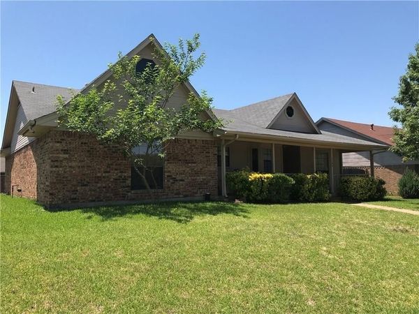 1126 Woodrow Drive, Lewisville, TX 75067