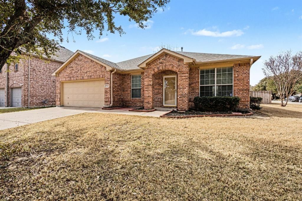 713 Dickerson Lane, Mansfield, TX 76063 Main Photo