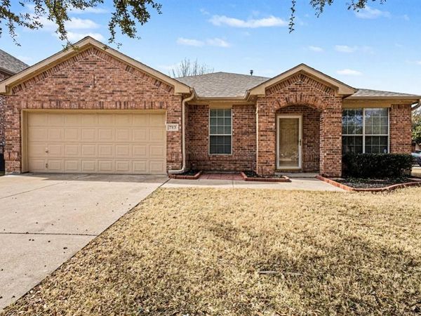 713 Dickerson Lane, Mansfield, TX 76063