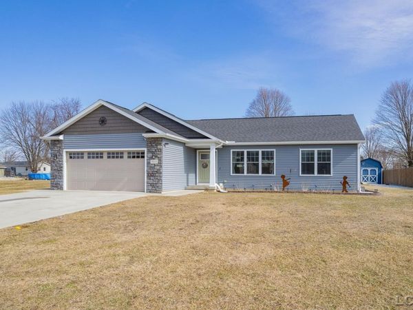 3153 Beaver Creek , Adrian, MI 49221