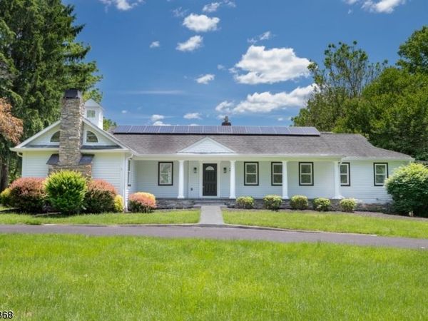 21 Mountain View Dr, Chester, NJ 07930