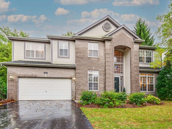 7449 Brentwood Lane , Gurnee, IL 60031