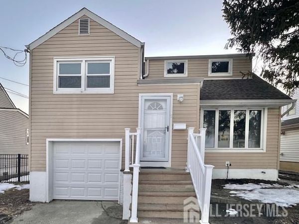 5 Gardner Court, Sayreville, NJ 08872