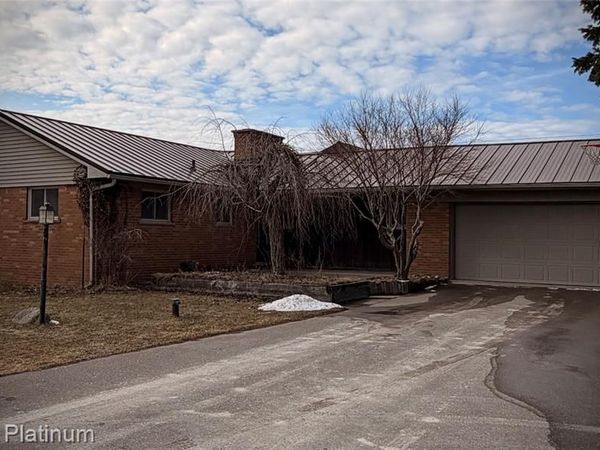 2525 Fisher Road, Howell Twp, MI 48855