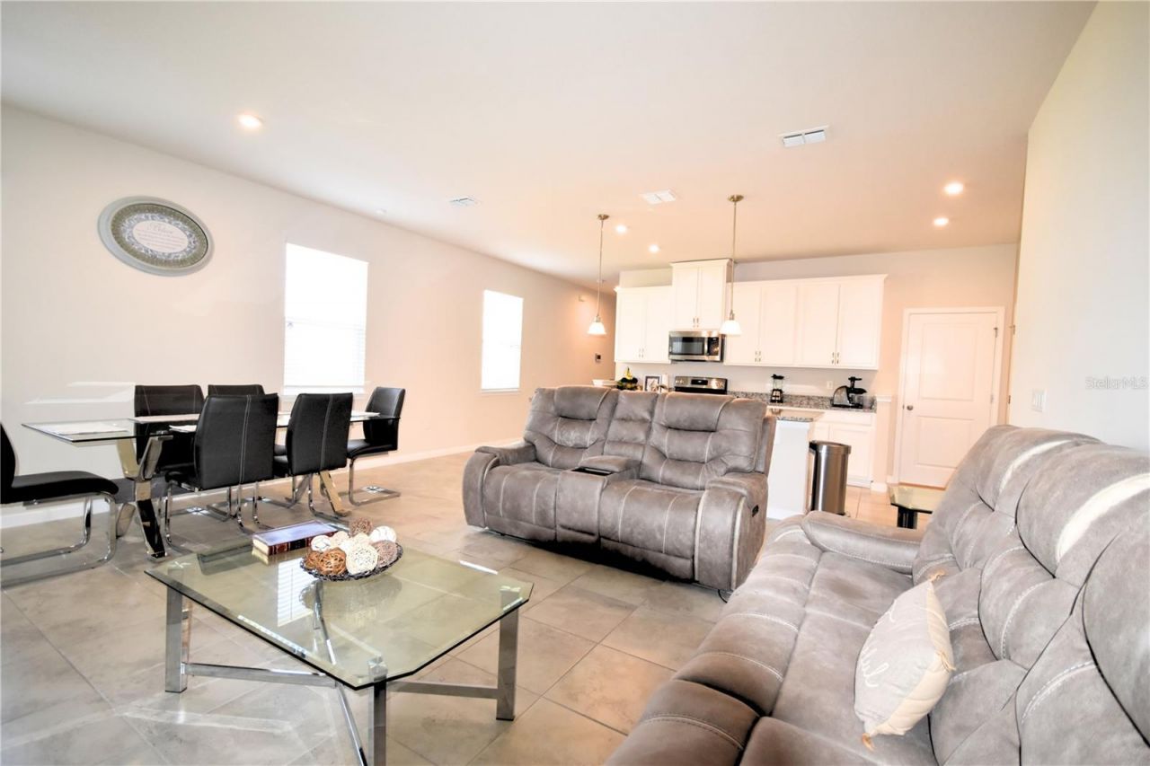 2702 Pleasant Cypress Circle , Kissimmee, FL 34741 Photo