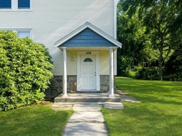 109 Hampshire Road, Unit 2, Methuen, MA 01844
