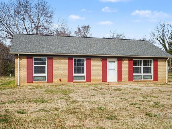 2200 Longdale Drive , Charlotte, NC 28217