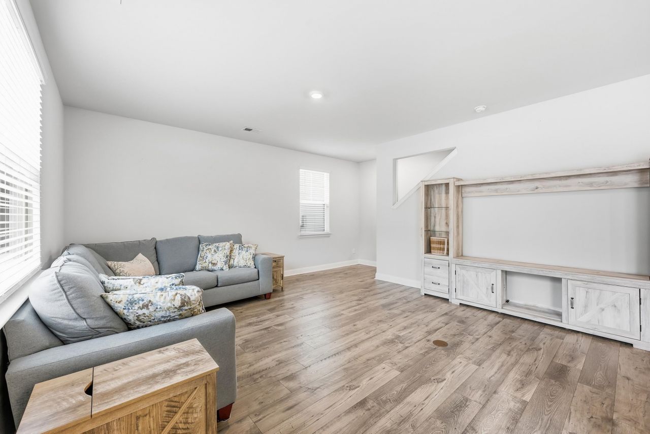 3283 Moss Bridge Ln. Photo 12