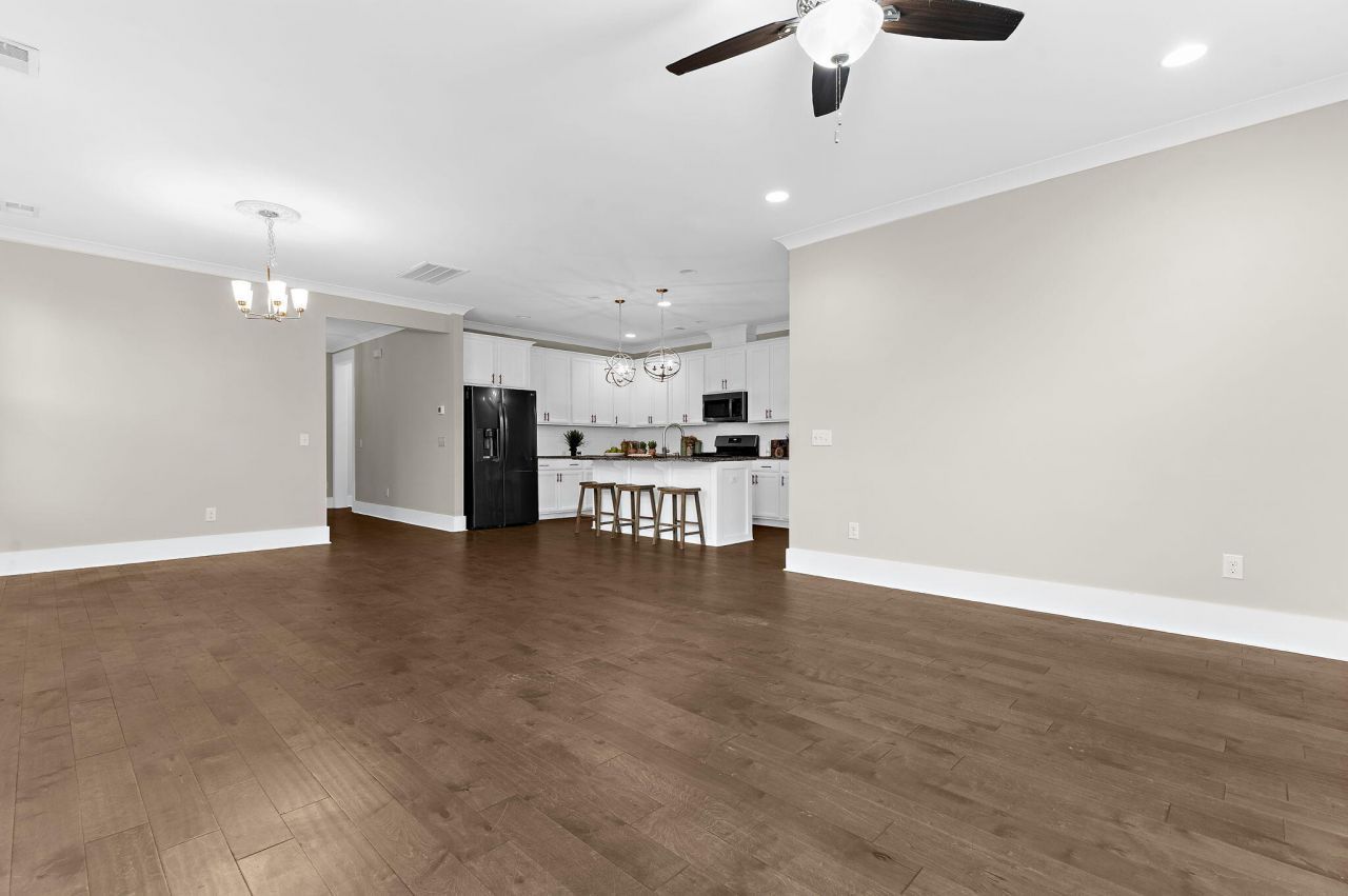 232 Summers Drive Photo 13