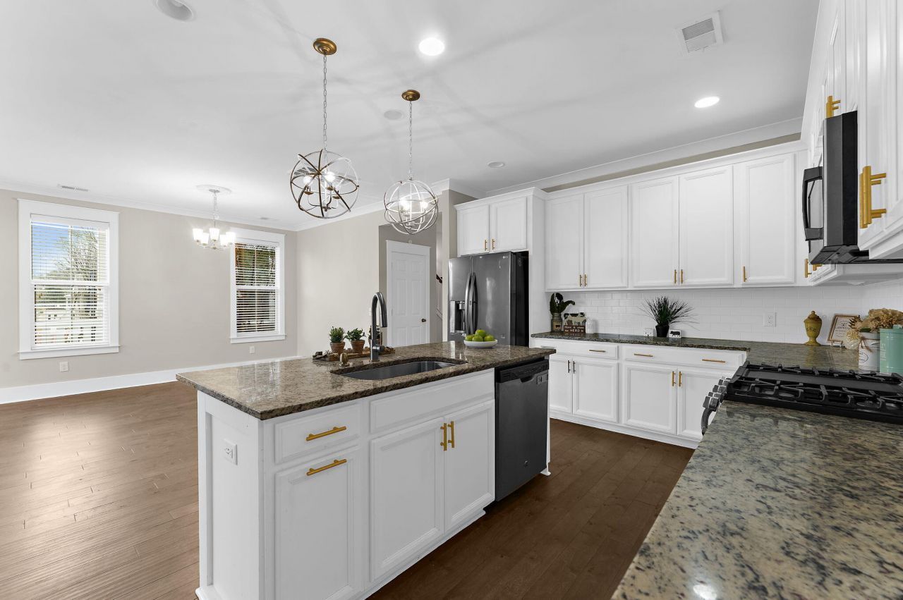 232 Summers Drive Photo 18