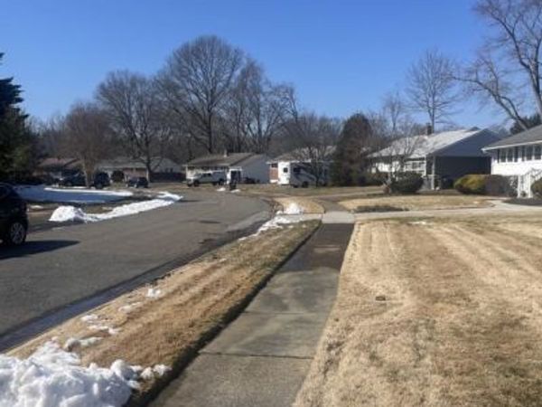 1707 DALFIELD DRIVE , WILMINGTON, DE 19803