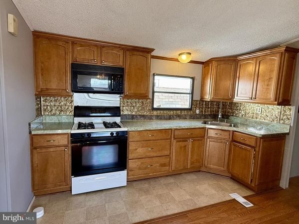 35 ROCKYWOOD LANE, ESSEX, MD 21221