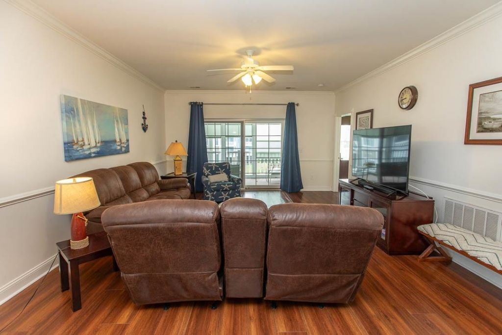 4861 Luster Leaf Circle  Photo 14