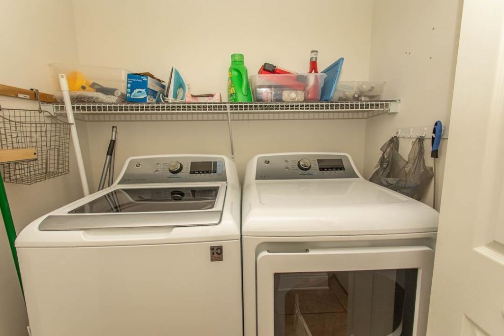 4861 Luster Leaf Circle  Photo 32