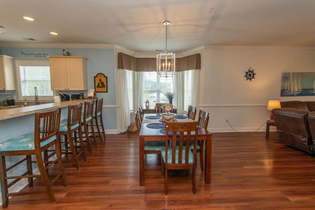 4861 Luster Leaf Circle  Photo 9