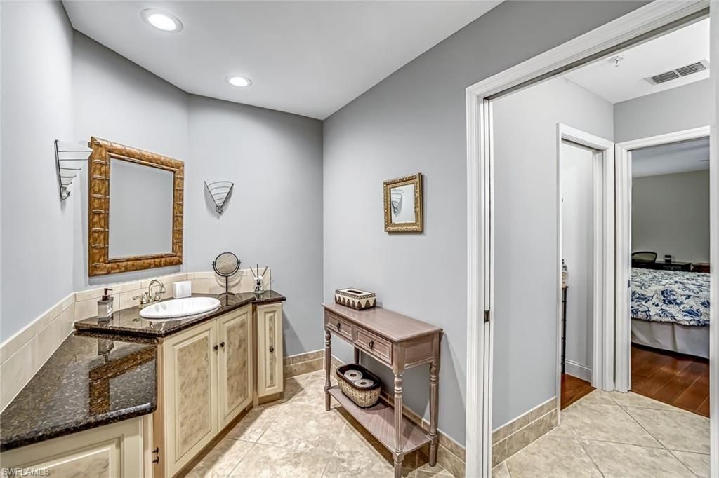 760 Waterford Dr, Unit 303, Naples, FL 34113 Photo