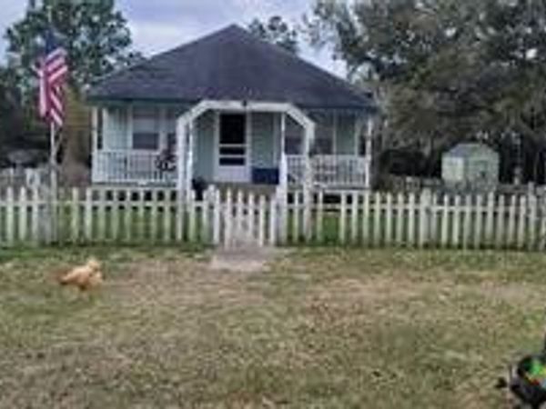 496 Ramona Road, Seadrift, TX 77983