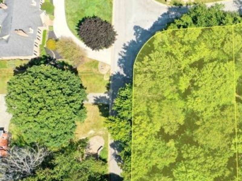 Hunters Hollow, Howland, OH 44484 Photo 2