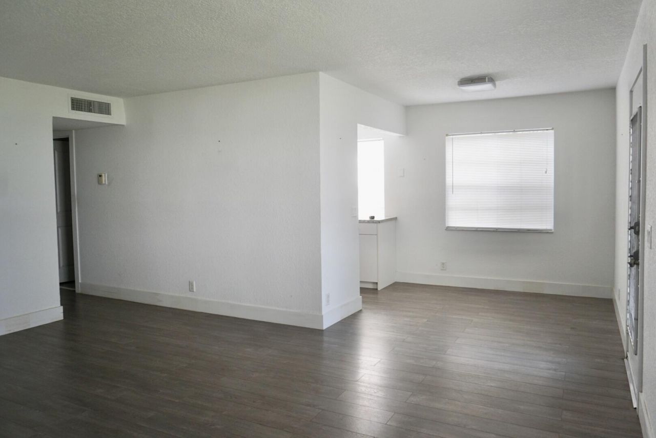 307 Burgundy, Unit G, Delray Beach, FL 33484 Photo