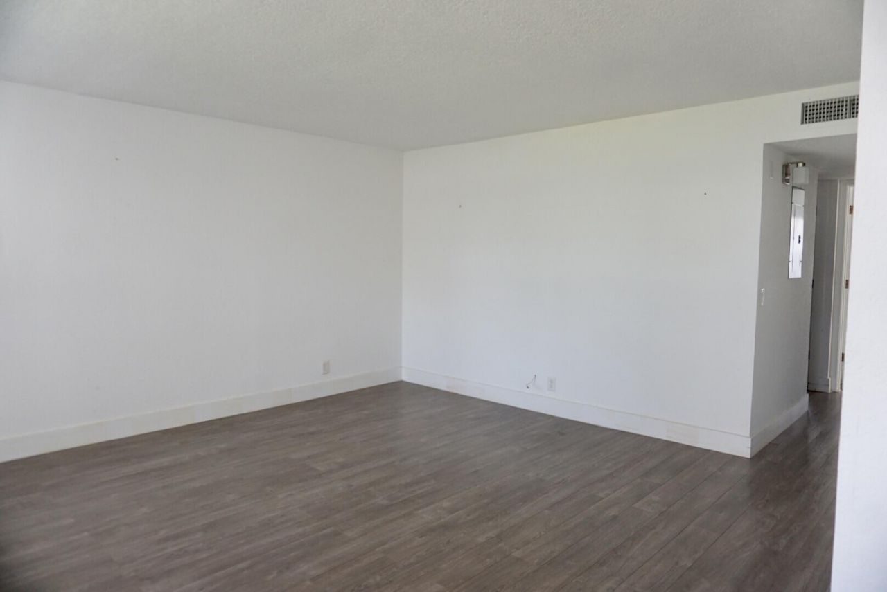 307 Burgundy, Unit G, Delray Beach, FL 33484 Photo