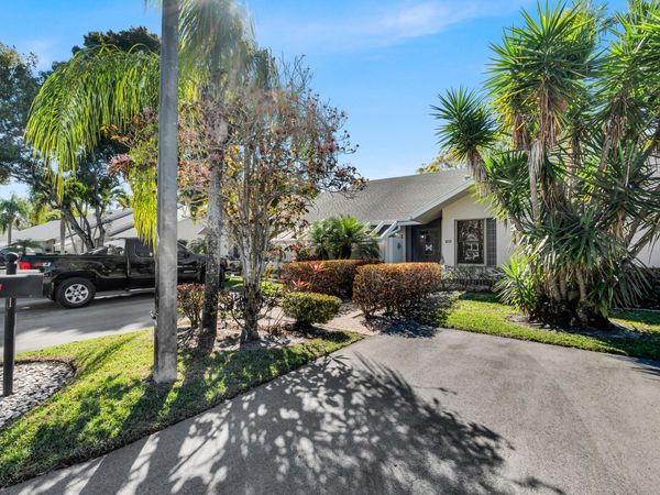 10980 Lake Front Place, Boca Raton, FL 33498