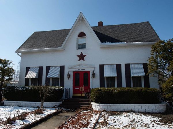 600 N MONROE Street, Abingdon, IL 61410