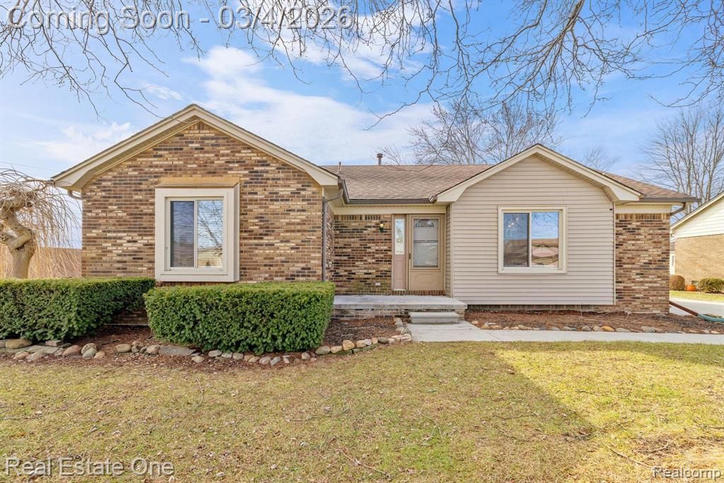 41146 Justin Drive, Clinton Township, MI 48038 Main Photo