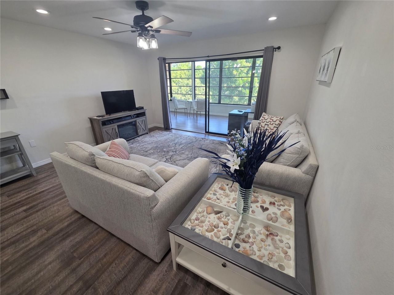 619 Spring Lakes Boulevard, Bradenton, FL 34210 Photo