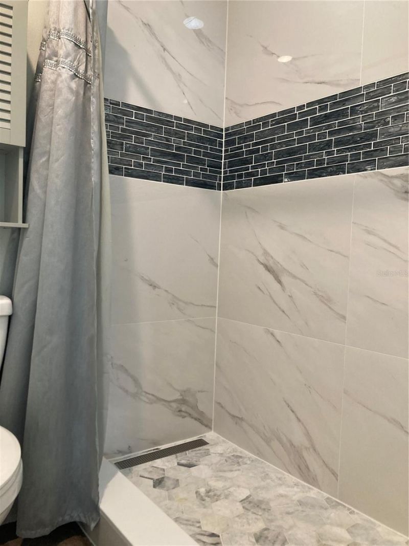 619 Spring Lakes Boulevard, Bradenton, FL 34210 Photo