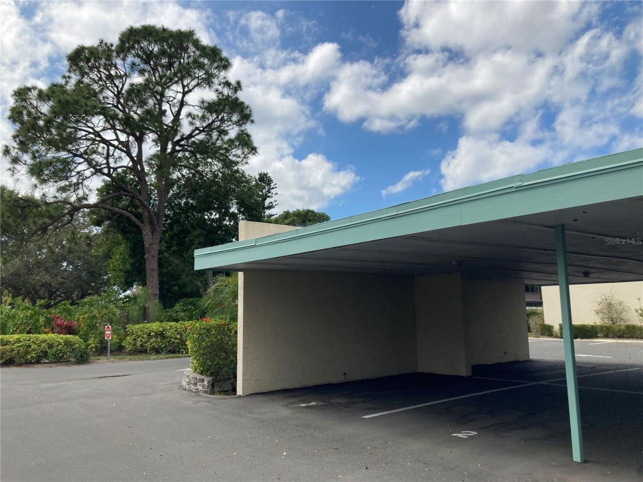 619 Spring Lakes Boulevard, Bradenton, FL 34210 Photo