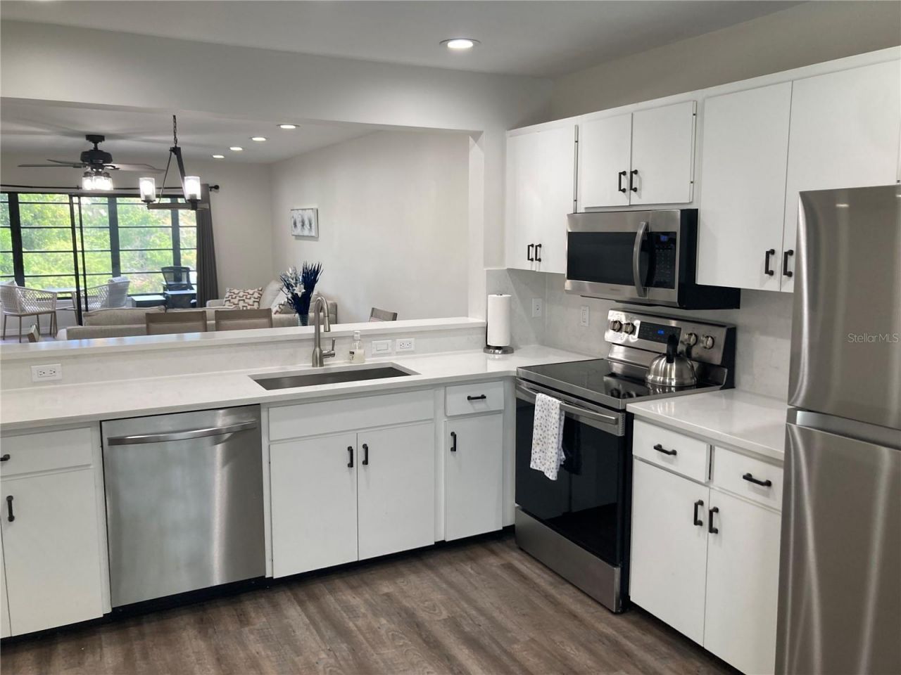 619 Spring Lakes Boulevard, Bradenton, FL 34210 Photo