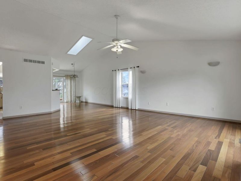 5927 Whitehaven Drive, Galloway, OH 43119 Photo 4