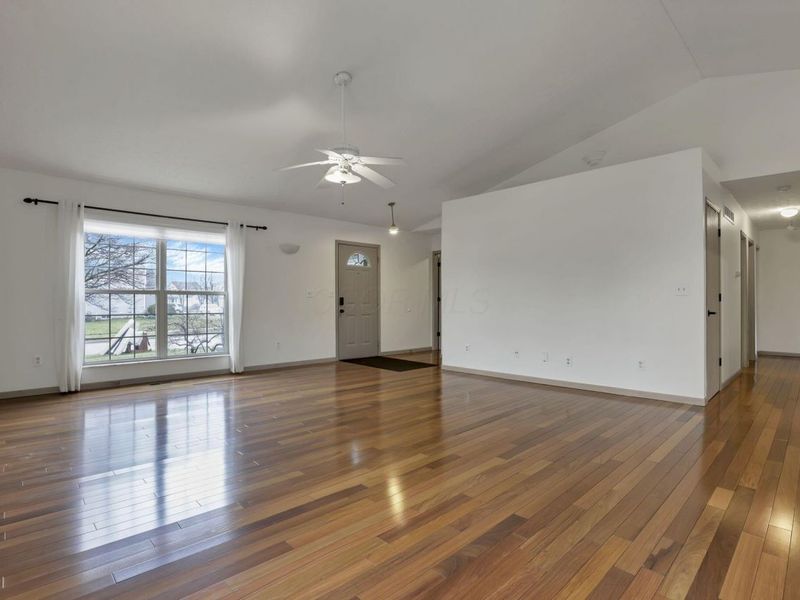 5927 Whitehaven Drive, Galloway, OH 43119 Photo 5