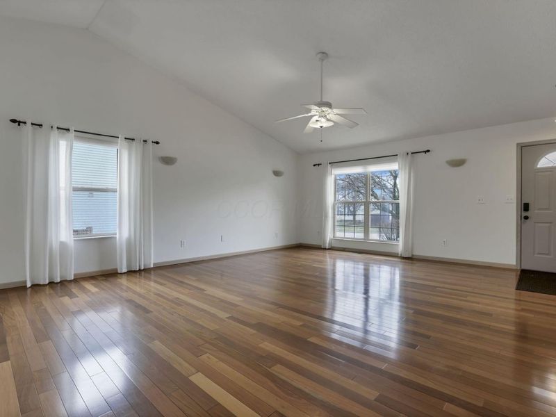 5927 Whitehaven Drive, Galloway, OH 43119 Photo 6