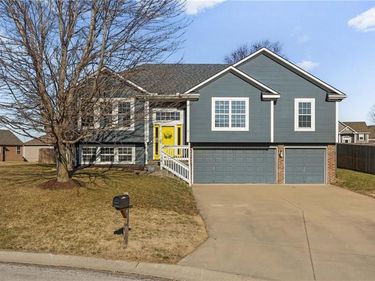 2109 NW Sweetgum Court, Grain Valley, MO 64029