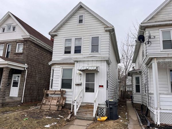 2417 Jackson Street, Dubuque, IA 52001