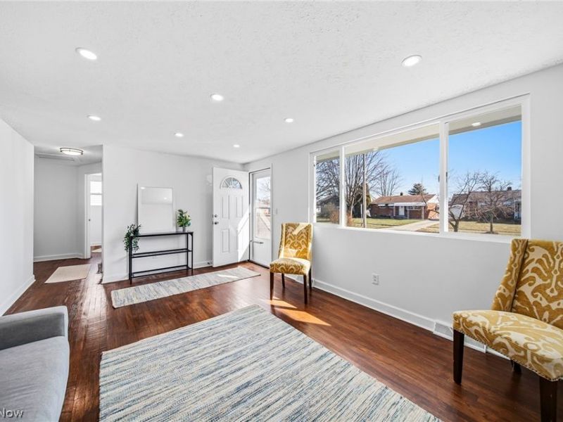 6330 Ledgebrook Drive, Brook Park, OH 44142 Photo 11